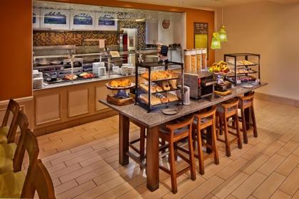 Hilton Garden Inn Danbury - image 10