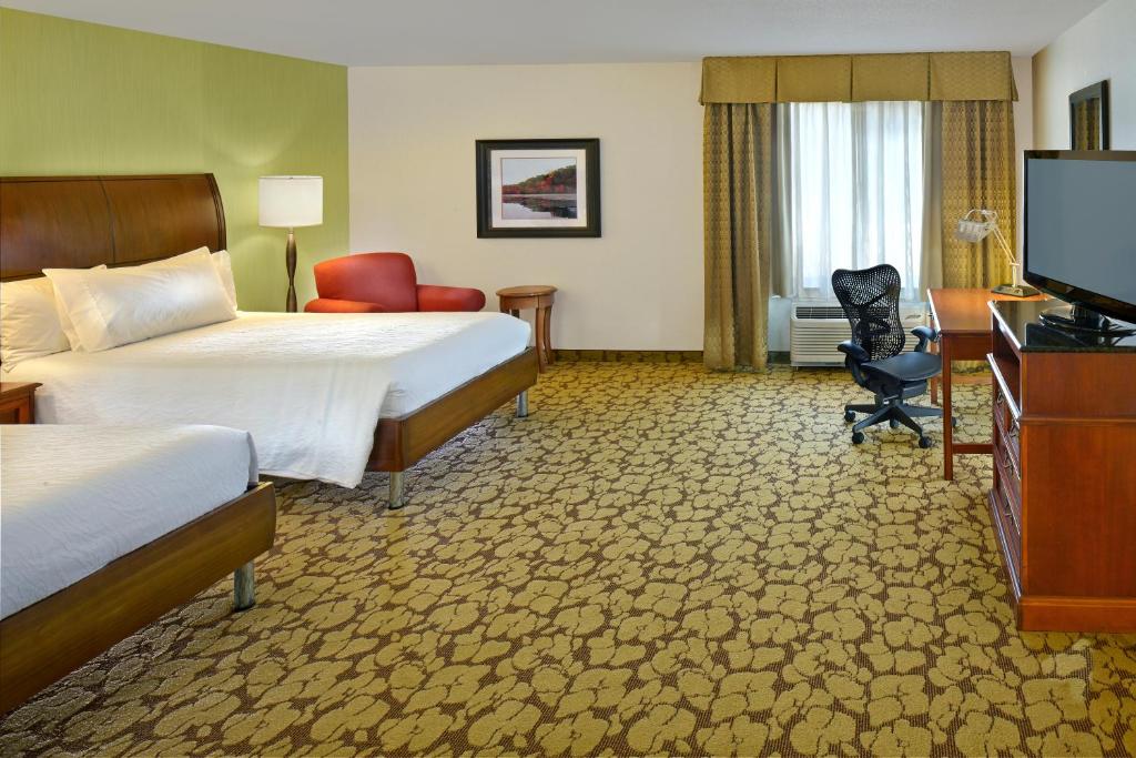 Hilton Garden Inn Danbury - image 2