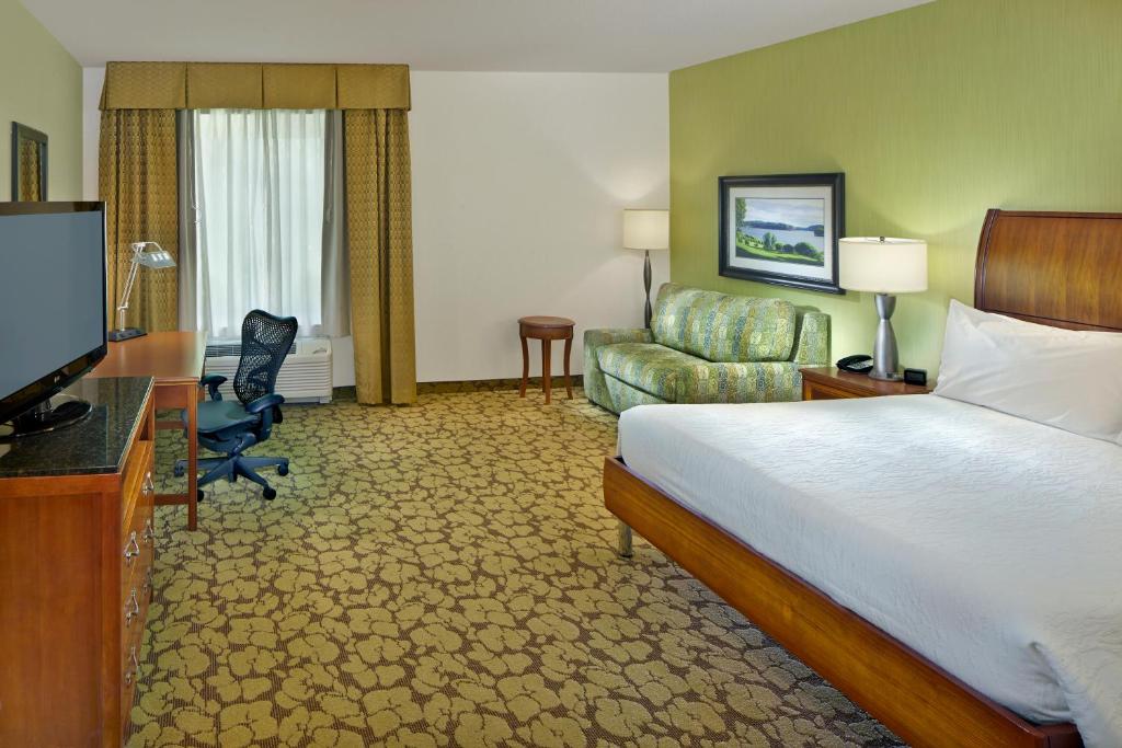 Hilton Garden Inn Danbury - image 7