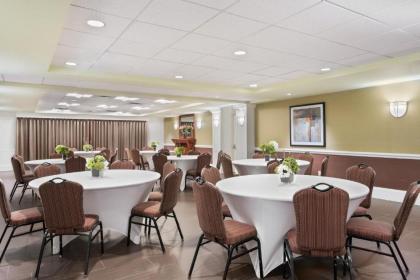 Hampton Inn Danbury - image 8