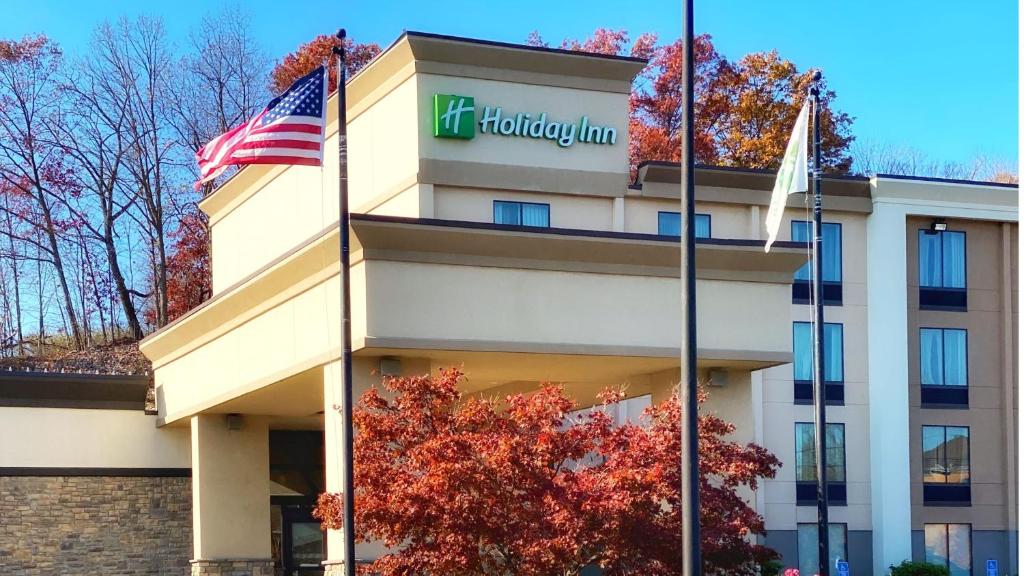 Holiday Inn Danbury-Bethel at I-84 an IHG Hotel - main image