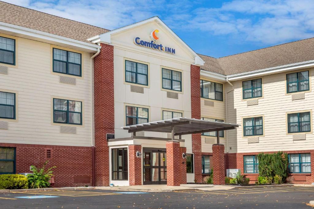 Comfort Inn Danvers- Boston - main image