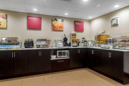 Comfort Suites Danville - image 9