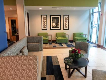 Holiday Inn Express & Suites Danville an IHG Hotel - image 6