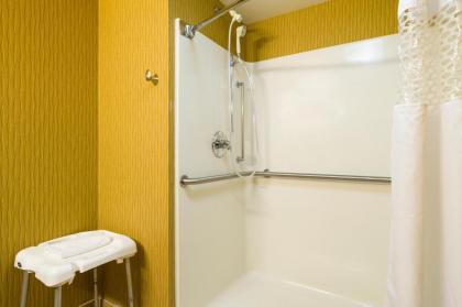 Hampton Inn Danville - image 15