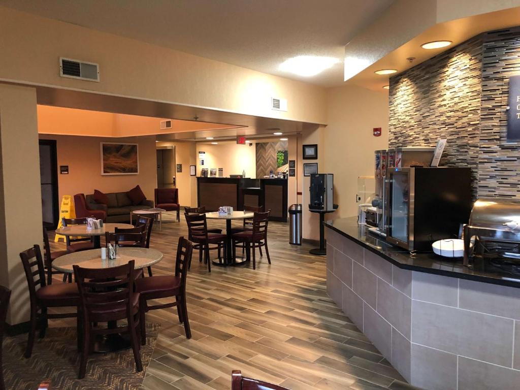 Best Western Danville Inn - image 3