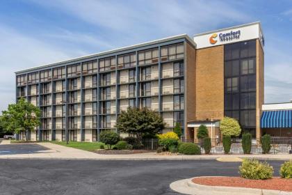 Comfort Inn & Suites near Danville Mall - image 2