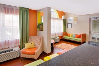 Microtel Inn & Suites by Wyndham Daphne - image 13