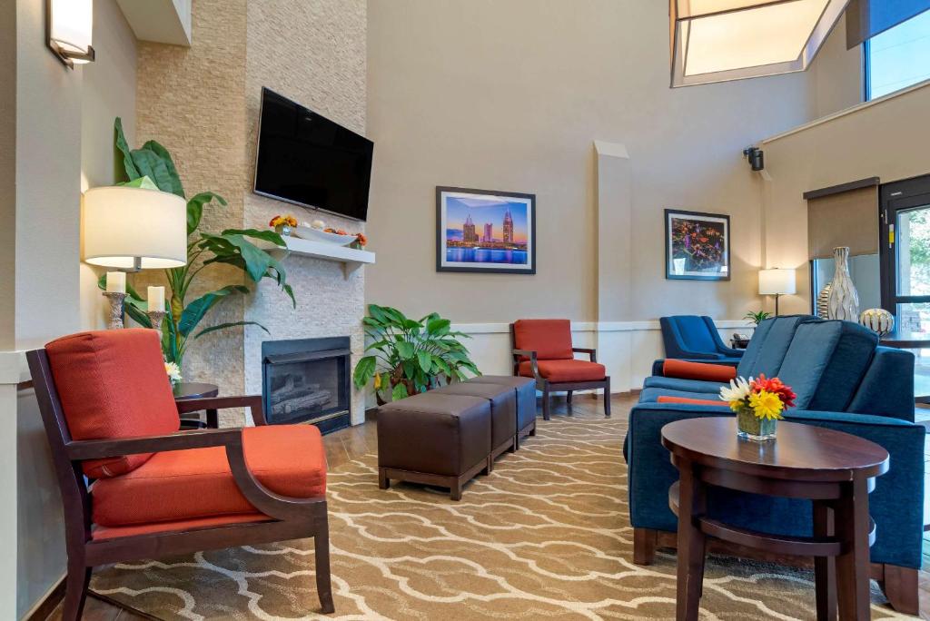 Comfort Suites Mobile East Bay - image 7