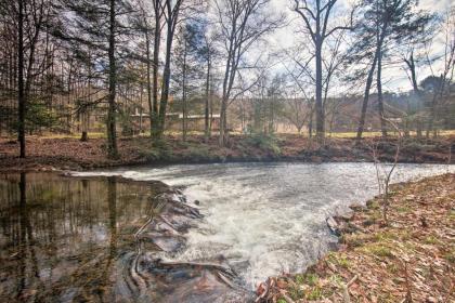 Creekside Stoney Cabin - 15 Min to Harrisburg - image 14