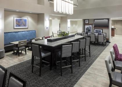 Hampton Inn & Suites Davenport - image 14