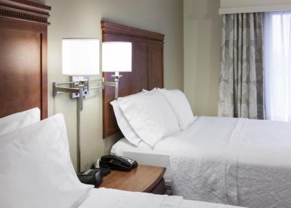 Hampton Inn & Suites Davenport - image 4