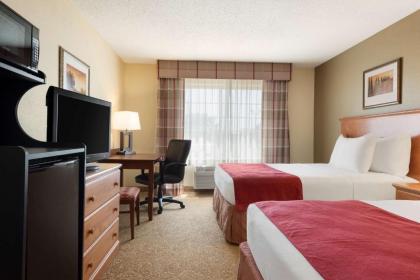 Country Inn & Suites by Radisson Davenport IA - image 9