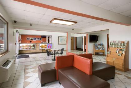 Motel 6-Davenport IA - image 12