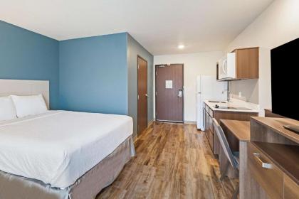 WoodSpring Suites Davenport Quad Cities - image 9