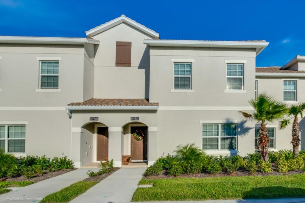 Imagine Your Family Renting This Luxury Contemporary Style Home on Champions Gate Resort Orlando Townhome 2825 - image 2