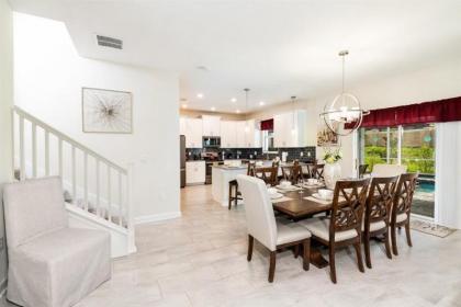 NEW BETHEL Orlando Villa With Pvt Pool Jacuzzi Game Room and close to Disney - image 11