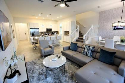 Brand New Modern Town Home with Pvt Pool near Disney - image 15