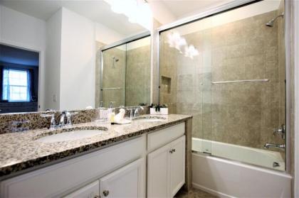 Brand New Modern Town Home with Pvt Pool near Disney - image 2