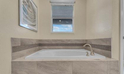 Beautiful Villa with first class amenities on Champions Gate Orlando Villa 4337 - image 17