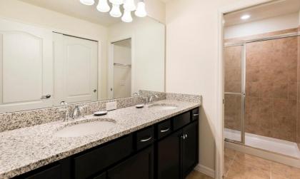 Rent this Luxury 5 Star Townhouse on Solterra Resort Orlando Townhouse 4536 - image 14