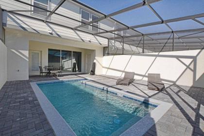 Windsor Island 5 Bed Townhouse splashpool 4500WI - image 3