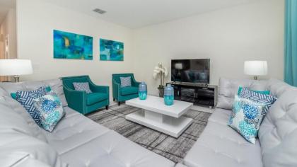 Beautiful Villa with first class amenities on Champions Gate Resort Orlando Villa 5003 - image 2