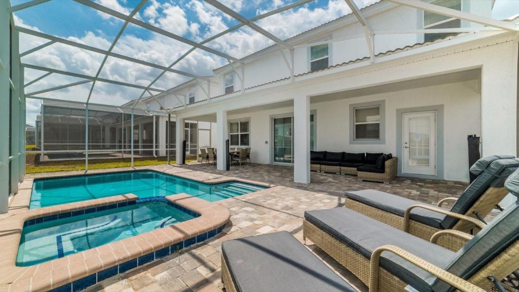 Exclusive Villa with Large Private Pool on Champions Gate Resort Orlando Villa 4896 - image 4