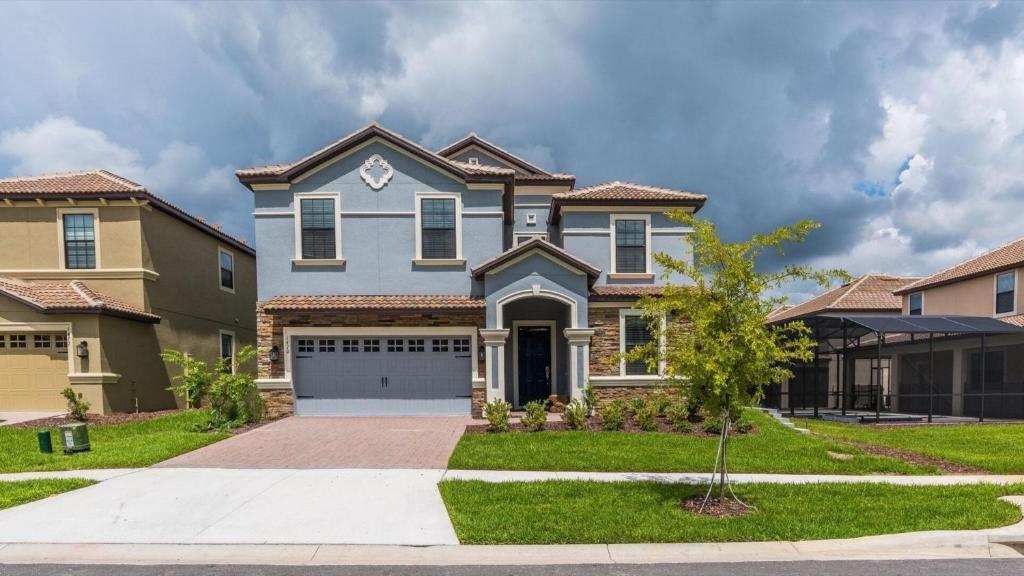 Rent the Perfect 9 Bedroom Villa on Champions Gate Resort Orlando Villa 4968 - main image