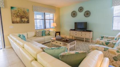 Rent the Perfect 9 Bedroom Villa on Champions Gate Resort Orlando Villa 4968 - image 3