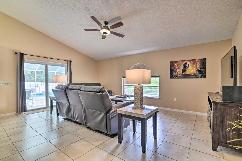 Large Family Home with Pool 9 Miles to Disney Parks - image 4