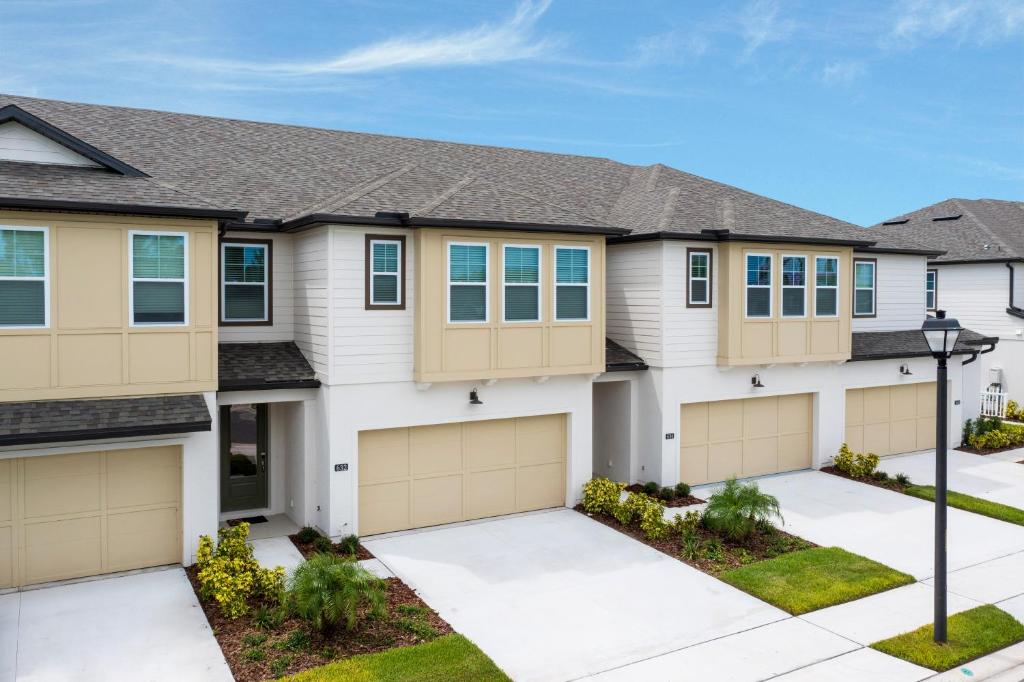 Marvelous 4Bd Close to Disney @ Enclave at Festival 632 - main image