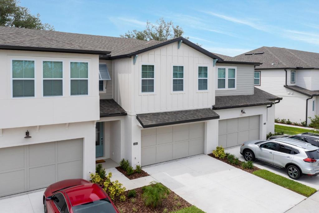 Amazing 4Bd Close to Disney @ Enclave at Festival 680 - main image