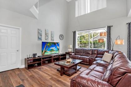 HUGE and Modern Home only 12 Miles from Disney! #6AV338 - image 17