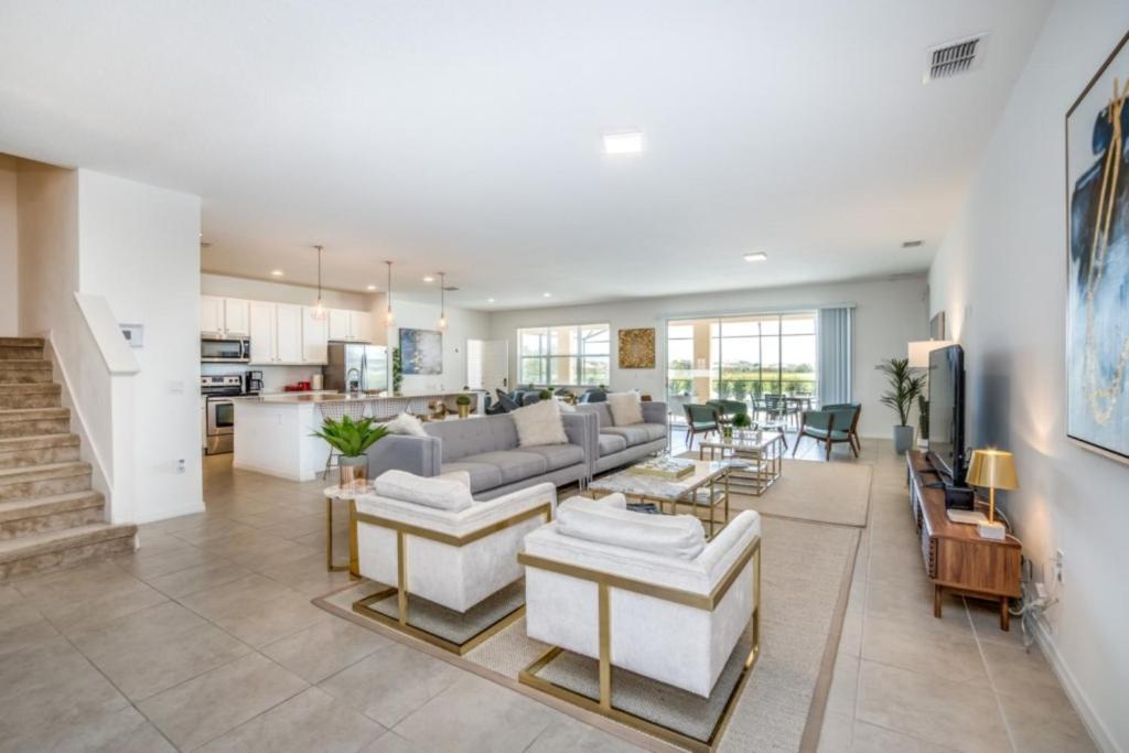 Luxury Contemporary Style Villa on Solterra Resort Orlando Mansion 5029 - image 3