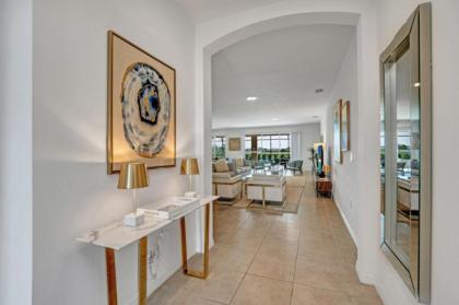 Luxury Contemporary Style Villa on Solterra Resort Orlando Mansion 5029 - image 4