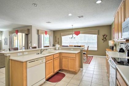 Spacious Family Escape with Lanai and Game Room! - image 7