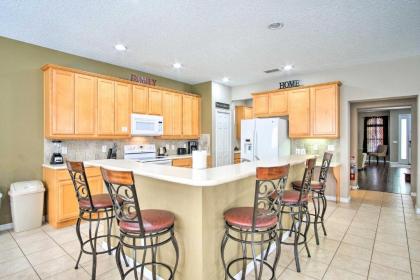 Spacious Family Escape with Lanai and Game Room! - image 8