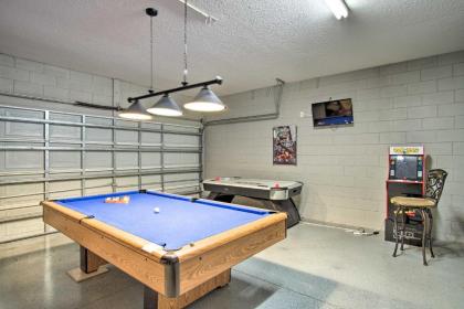 Spacious Family Escape with Lanai and Game Room! - image 9