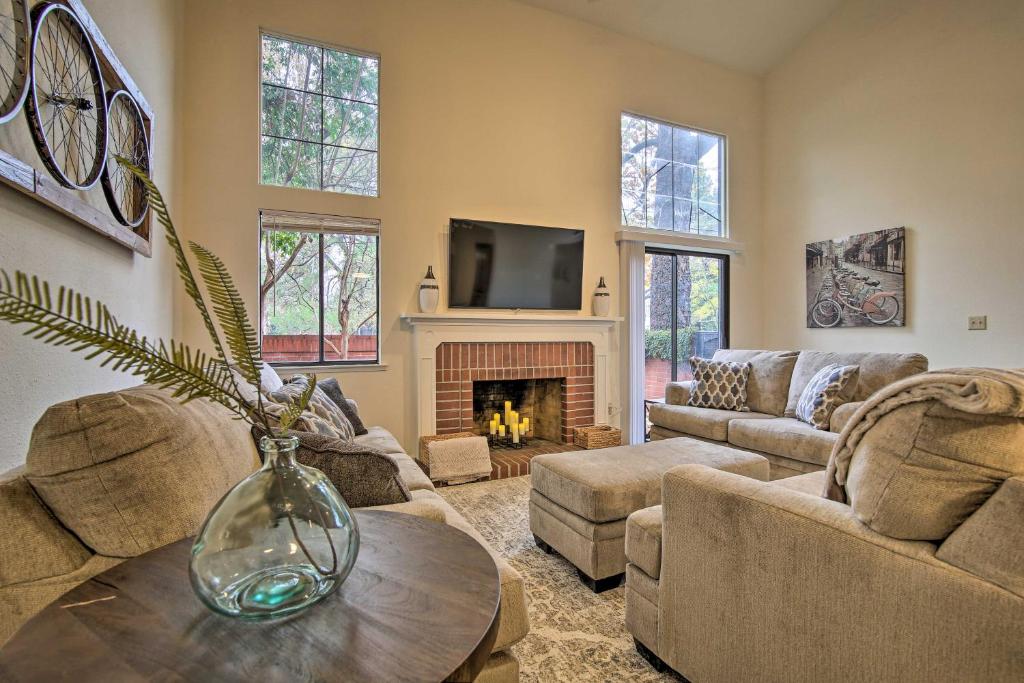 Well-Appointed Condo Across Street from UC Davis! - main image