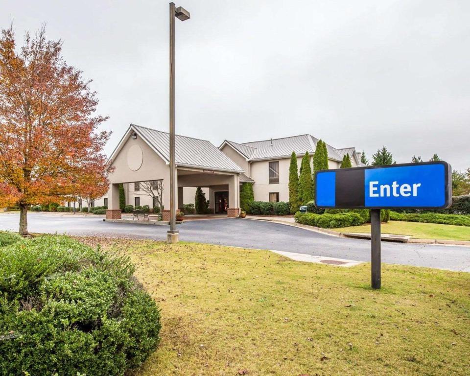 Quality Inn & Suites Dawsonville - image 7