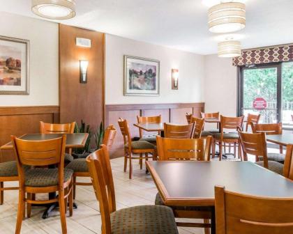 Quality Inn & Suites Dawsonville - image 9