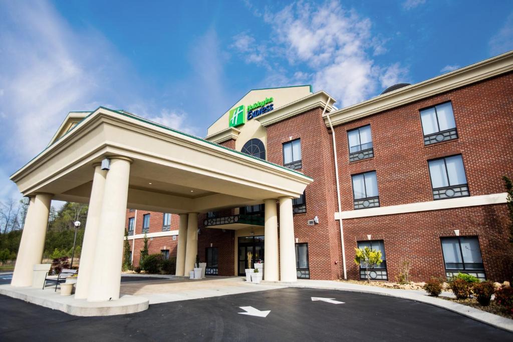 Holiday Inn Express Dayton an IHG Hotel - main image