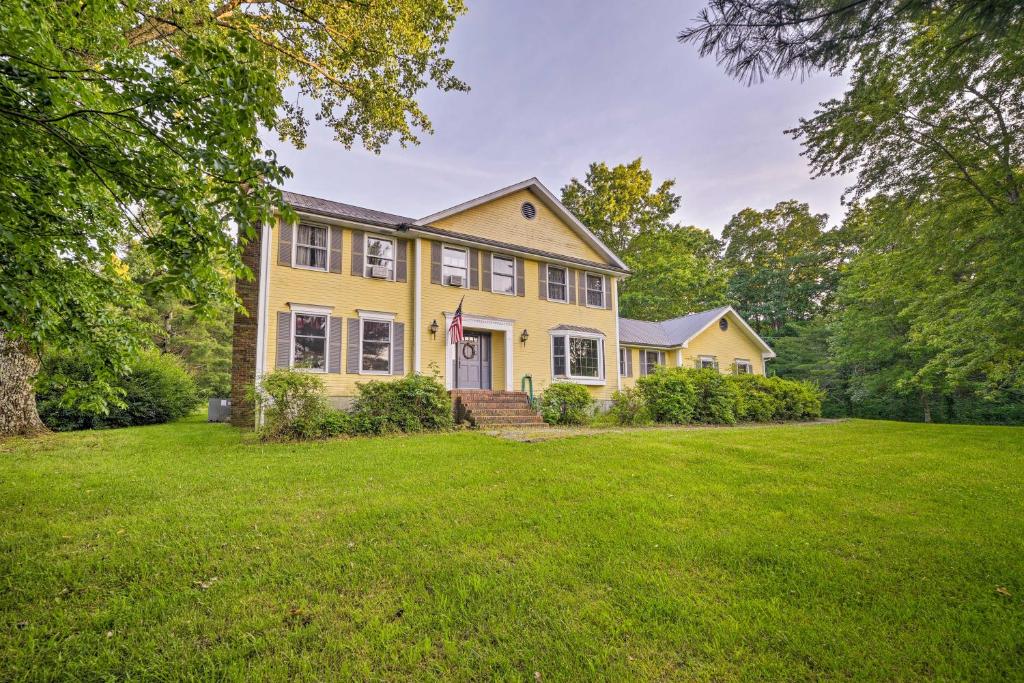 Dayton Home with Pool Porch and Deck on 37 Acres! - image 3