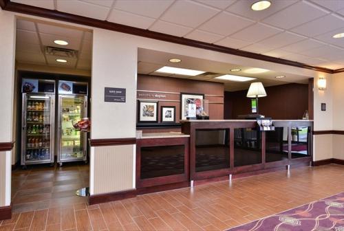 Hampton Inn & Suites Dayton-Vandalia - image 3