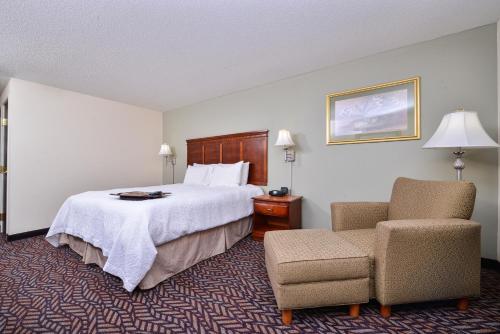 Hampton Inn & Suites Dayton-Vandalia - image 5