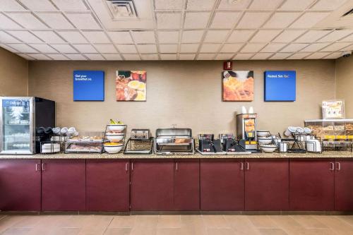 Comfort Inn & Suites Dayton - image 2