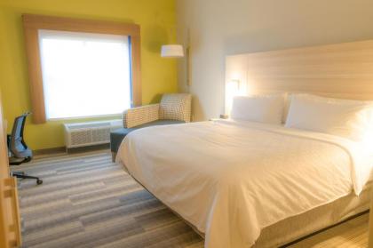 Holiday Inn Express & Suites - Dayton East - Beavercreek - image 14