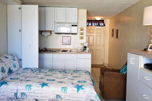 Pirates Cove Condo Unit #602 - image 5