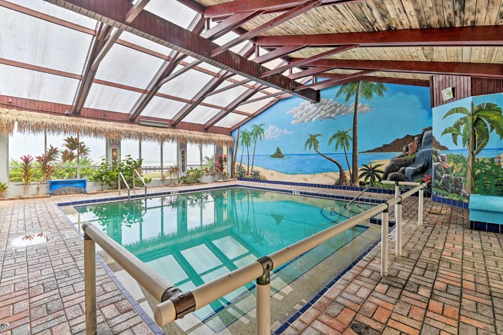 Daytona Beach Shores Condo with Pool Access! - image 7